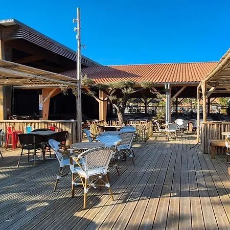 Mobil Premium Mayotte 5 Clim Tv Lv R096 Camping